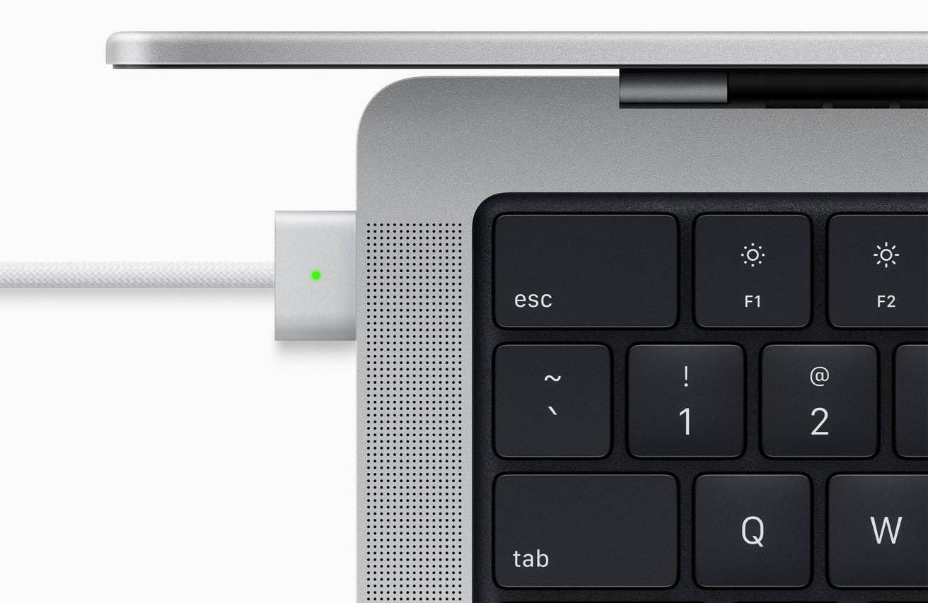 44966-87730-16-inch-macbook-pro-comparison-4-xl 44966-87730-16-inch-macbook-pro-comparison-4-xl